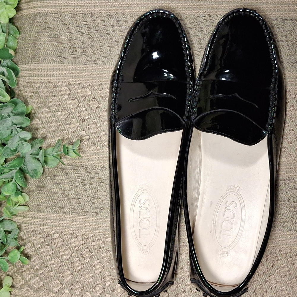 Tods Driving Moc Loafers In Black Patent Leather - Picture 10 of 16